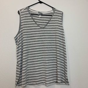 🌿Gray & white womens sleeveless top